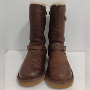 Ugg Australia Tall boots  Brown leather side zip size 4.  1969